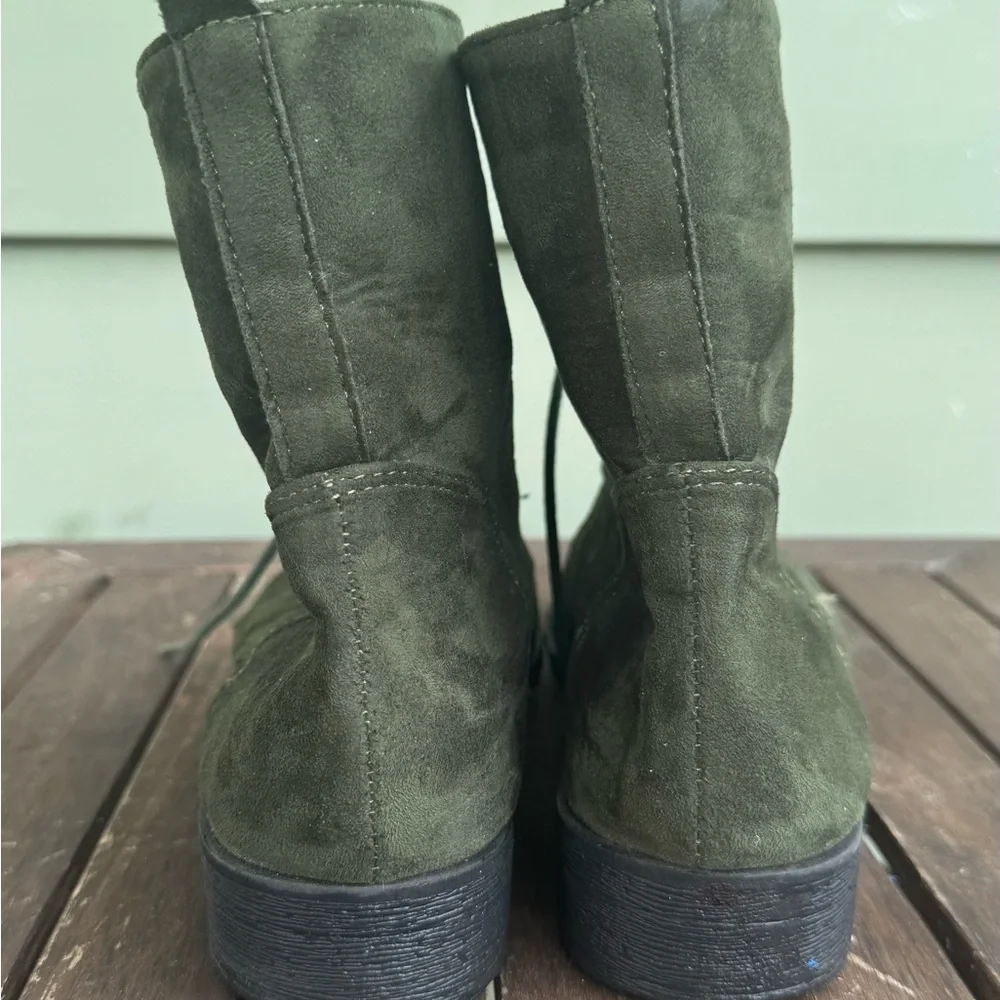 Green Lace-Up Boots - Picture 6 of 8